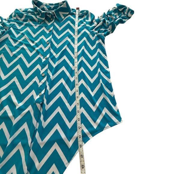 Peter Nygard Blue & White Chevron Roll Tab Sleeve Tie Front Button Down Shirt - Picture 6 of 8